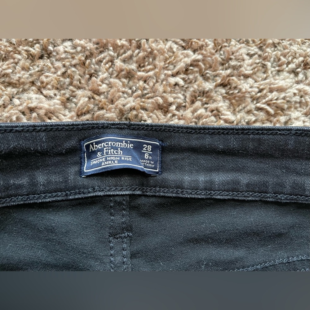 Abercrombie & Fitch Simone High Rise Ankle - Picture 9 of 10